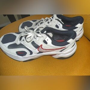 WOMEN'S NIKE AL8 SNEAKERS